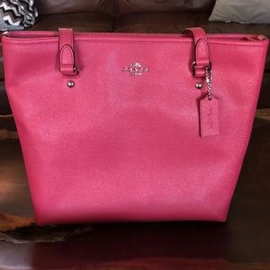 NWT Coach Crossgrain Leather Zip Top Tote Purse